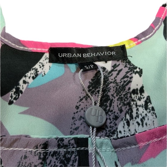 Urban Behavior Edgy Floral Tank - Picture 5 of 6